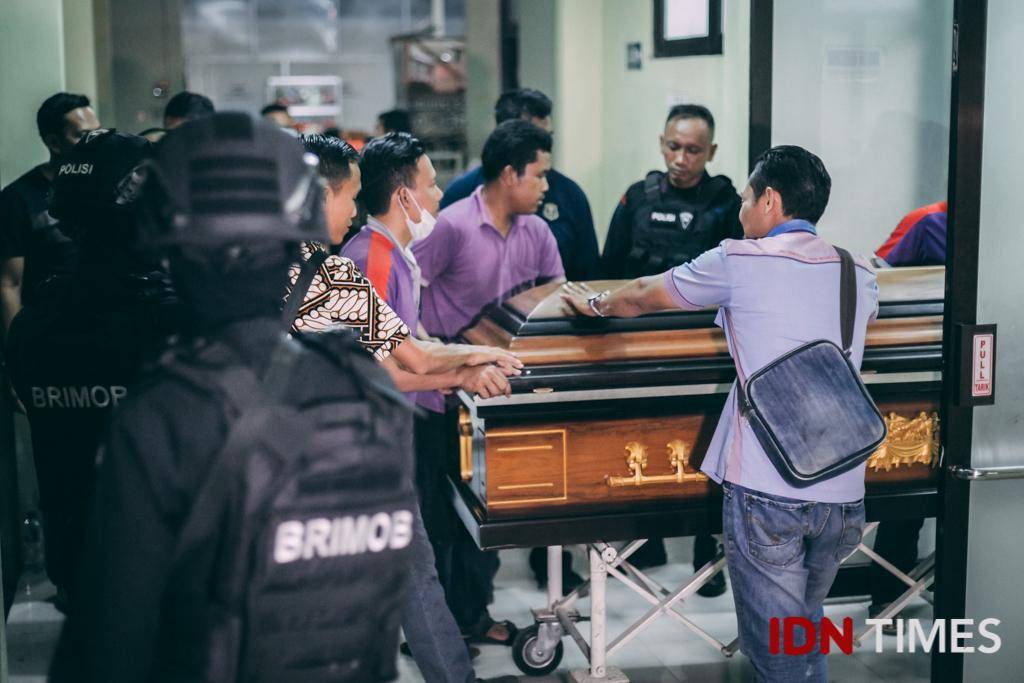 https://cdn.idntimes.com/content-images/post/20180515/korban-bom-7-92c6e9cb2c9d92e796c0209a46930bc9.jpg