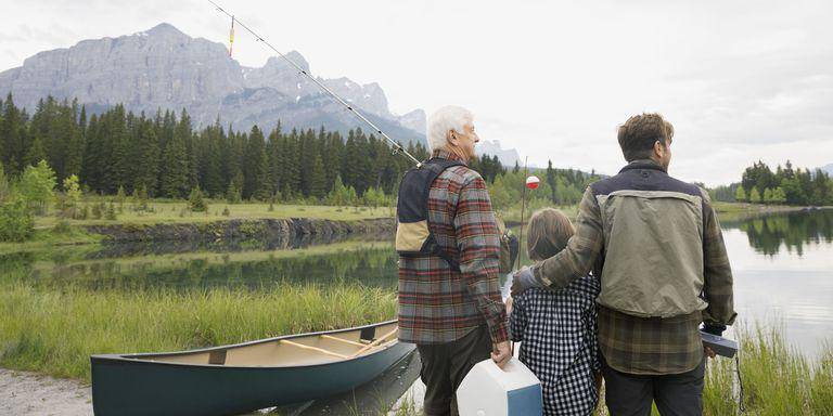 https://cdn.idntimes.com/content-images/post/20180329/landscape-1496865945-three-generations-fishing-1-b090cc05482c9eaf33e0bd8b7d6b4cce.jpg