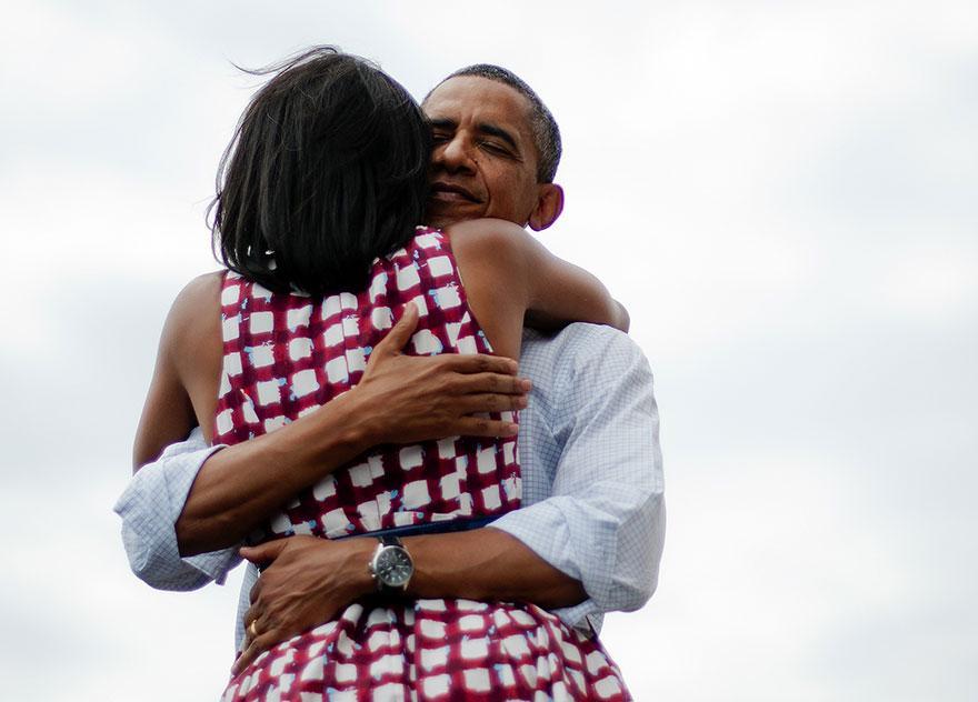 https://cdn.idntimes.com/content-images/post/20170118/michelle-barack-obama-love-photos-22-587ce82209e03-880-0ff3740b0d5622c2f1cf3e82cc6d0fe0.jpg