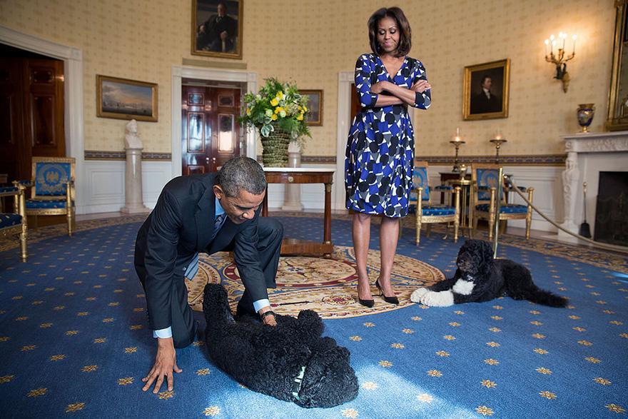 https://cdn.idntimes.com/content-images/post/20170118/michelle-barack-obama-love-photos-24-587ce825c7a7c-880-7936758d107f893bc37663e11917e8ce.jpg