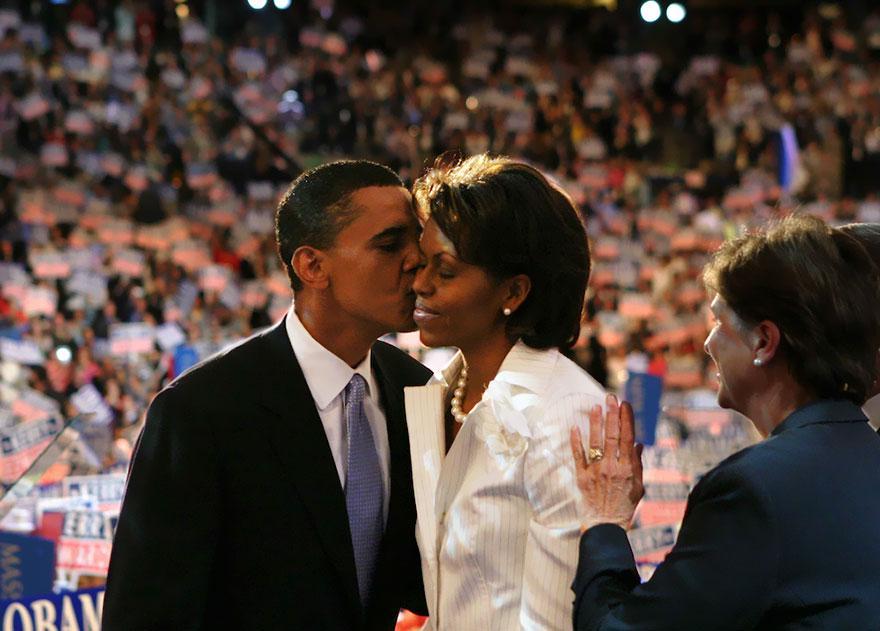 https://cdn.idntimes.com/content-images/post/20170118/michelle-barack-obama-love-photos-5-587ce801523c4-880-1aef78150524ee99d2c8ae061059a3c9.jpg