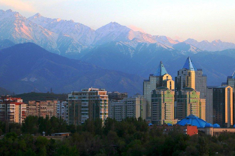 Menjelajahi Almaty di Kazakhstan, dari Apel Liar ke Kota Kosmopolitan
