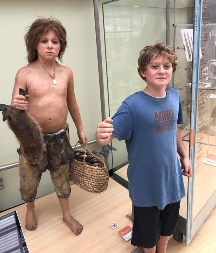 https://cdn.idntimes.com/content-images/post/20170912/museum-lookalikes-gallery-doppelgangers-132-59b6775cdd712-700-3eb8c8248bb0d58e92e72ecd64486fb5.jpg