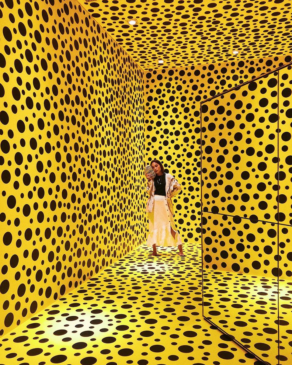 https://cdn.idntimes.com/content-images/post/20180509/museum-macan-yayoi-kusama-6-ca1ed1c243cca0b21714bfb88bb5c4ca.jpg