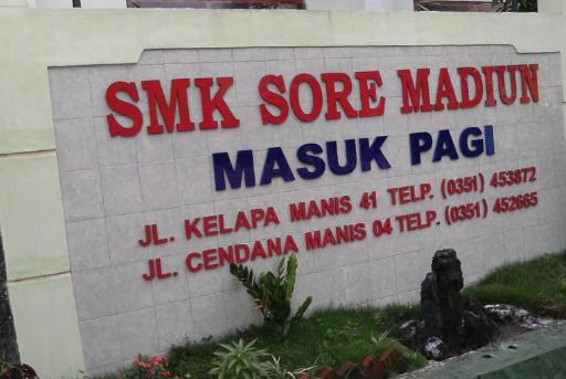 https://cdn.idntimes.com/content-images/post/20180304/nama-sekolah-aneh-di-indonesia-a3c45301438537676b1d295113a2975b.png