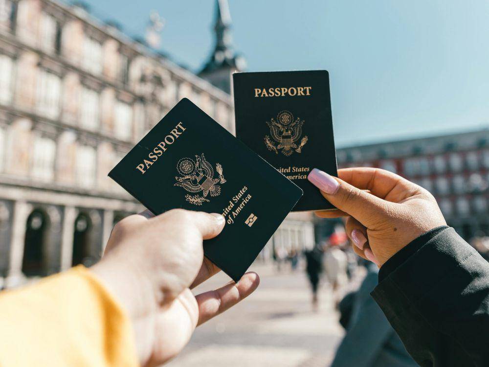ilustrasi paspor (pexels.com/Spencer Davis)