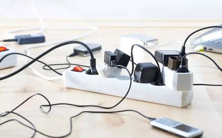 https://cdn.idntimes.com/content-images/post/20180425/polytron-ac-6-bc3fc26057b213e4cf4b4b0639b86300.png
