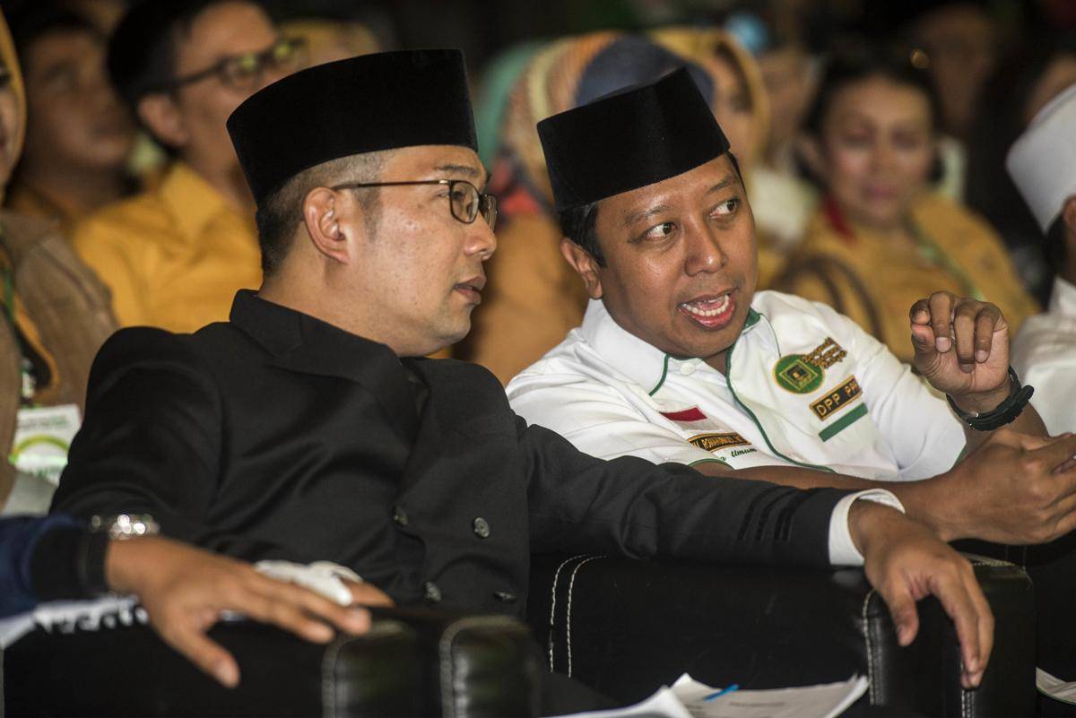 https://cdn.idntimes.com/content-images/post/20180301/rsz-antarafoto-rapat-akbar-keluarga-rindu-080218-agr-4d-559ccda5e85bacea81e847ce5278cbc1.jpg