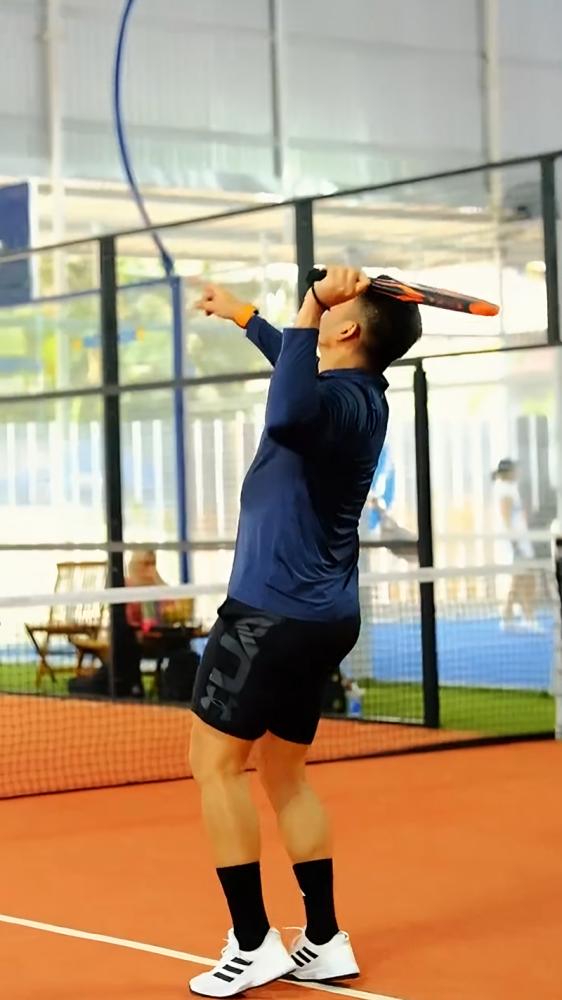 Robby Purba main padel (instagram.com/robbypurba)