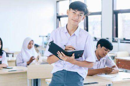 Ilustrasi siswa (freepik.com/Queenmoonlite Studio)