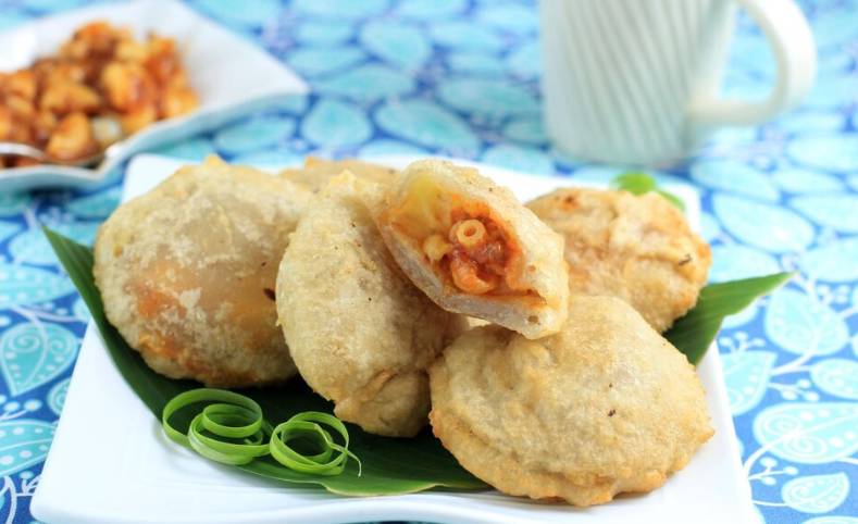 Cireng mercon telur asin (freepik.com/ikarahma)