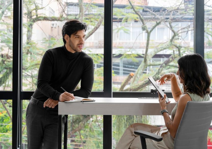 5 Tips Menyampaikan Ide di Kantor Tanpa Terlihat Sotoy