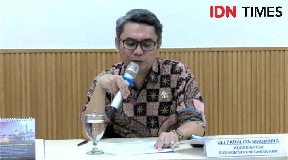 Komisioner Komnas HAM di bagian koordinator subkomisi penegakan HAM/Komisioner Pemantauan dan Penyelidikan, Uli Parulian Sihombing di kantor Komnas HAM, Jakarta Pusat. (IDN Times/Santi Dewi)