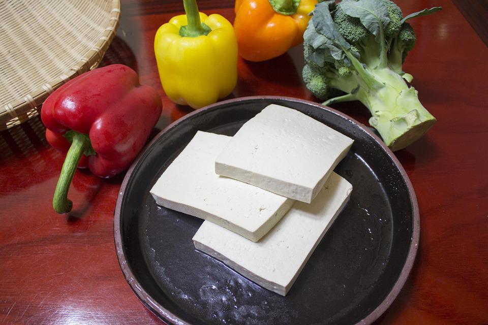 https://cdn.idntimes.com/content-images/post/20170927/slice-the-tofu-597229-960-720-b8b6092f02378489b46f68a06d4c3fd0.jpg