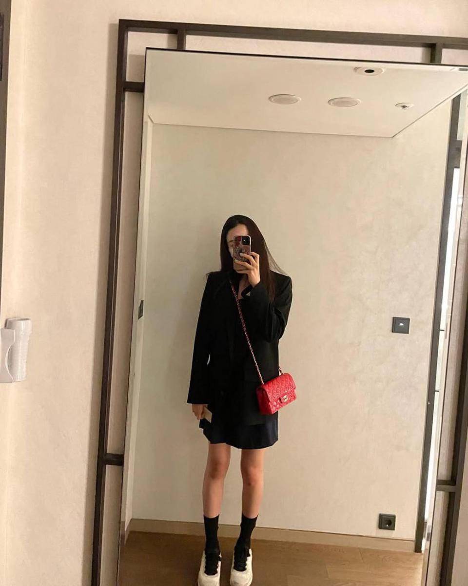 Yoon Sohee (instagram.com/sh_ovel_y)