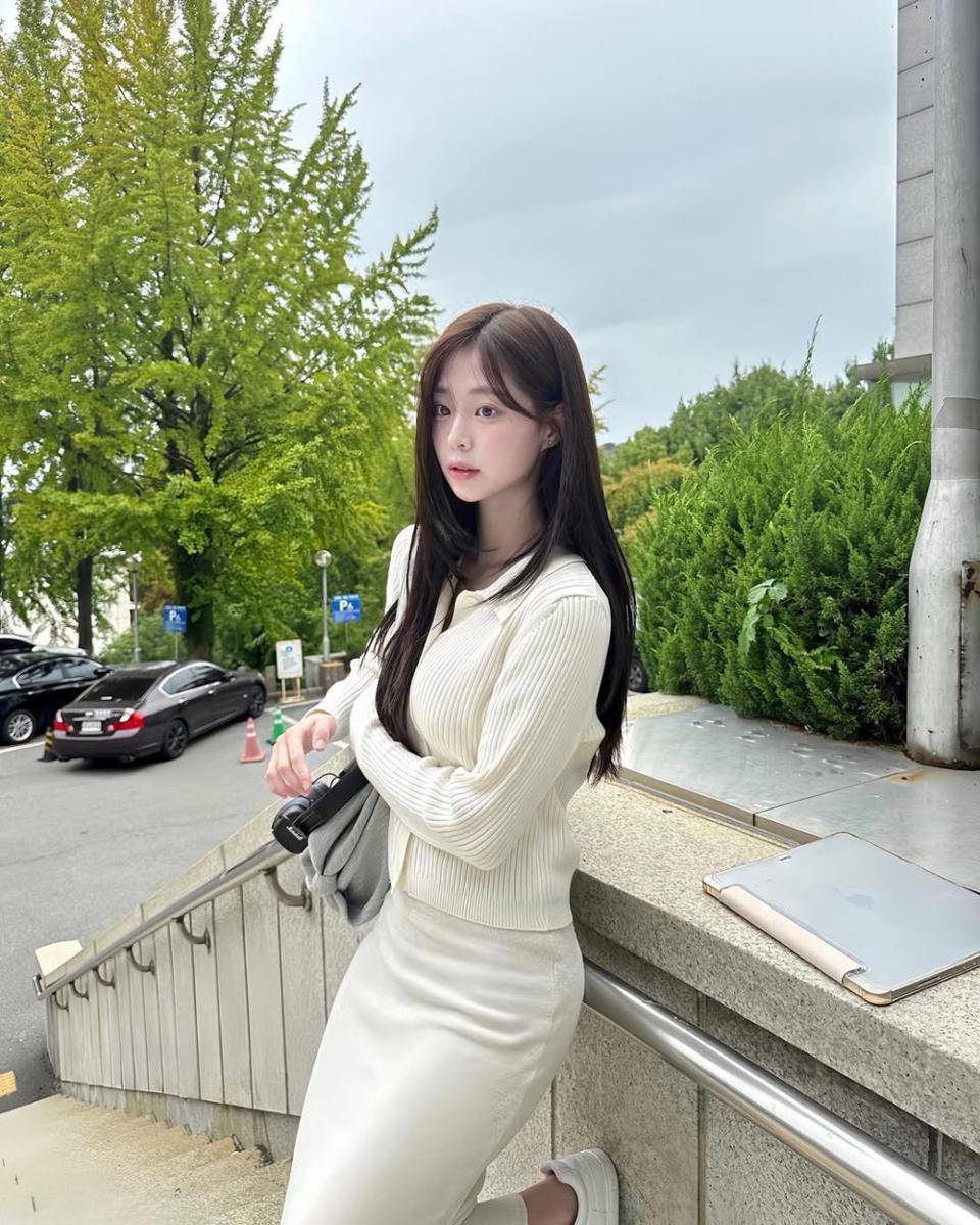 Hwang Sooji (instagram.com/110_771)