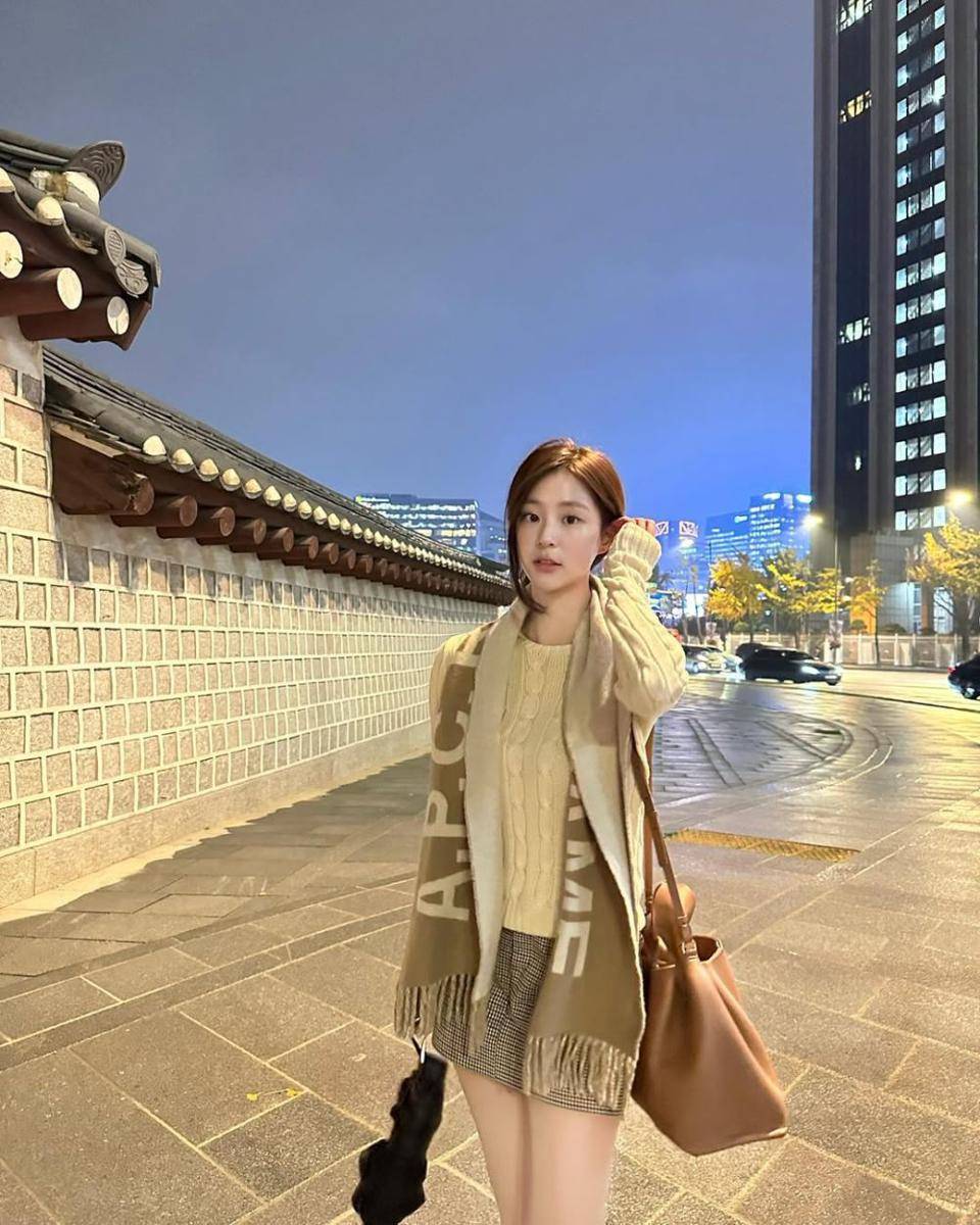 Hwang Sooji (instagram.com/110_771)
