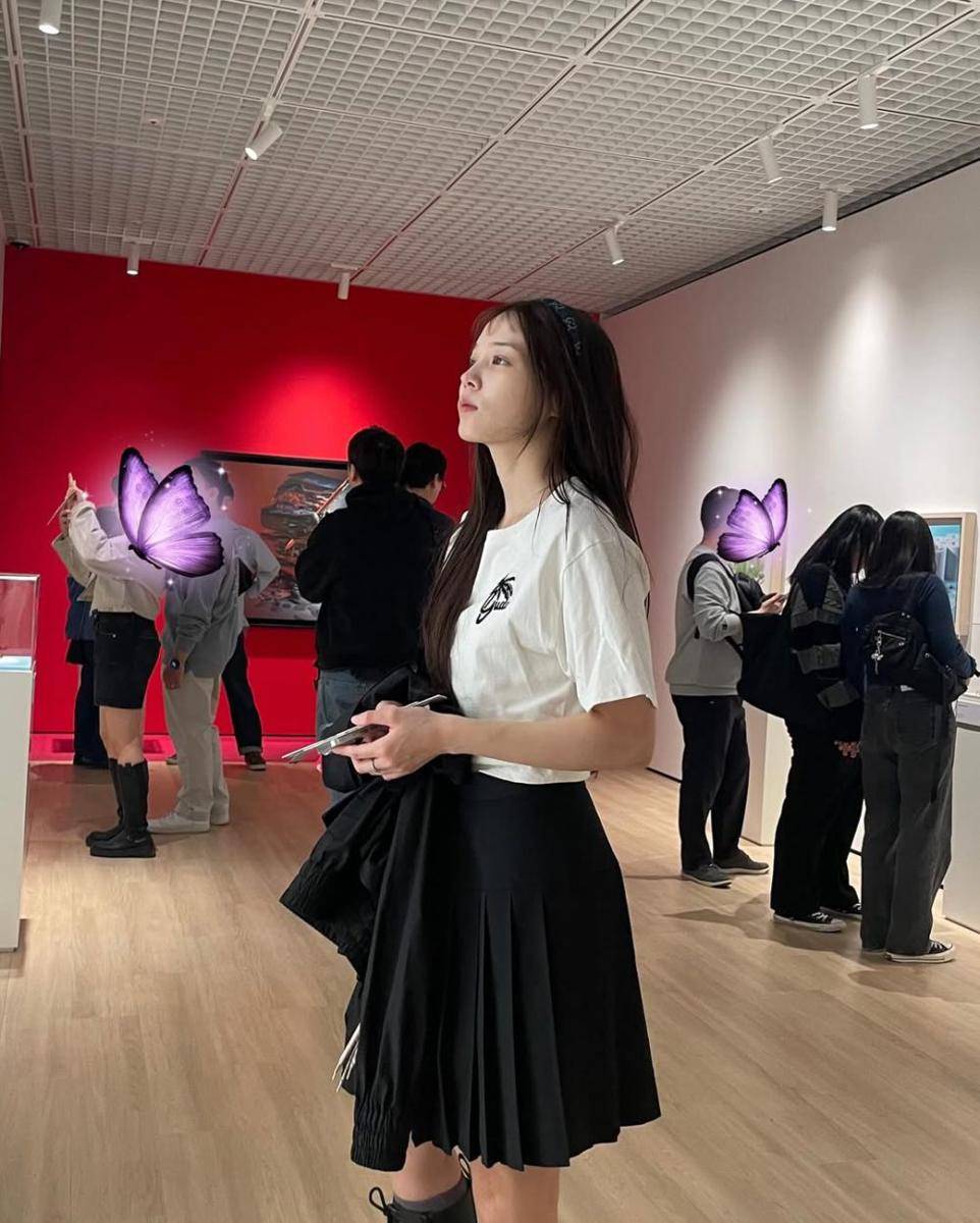 Yoon Sohee (instagram.com/sh_ovel_y)