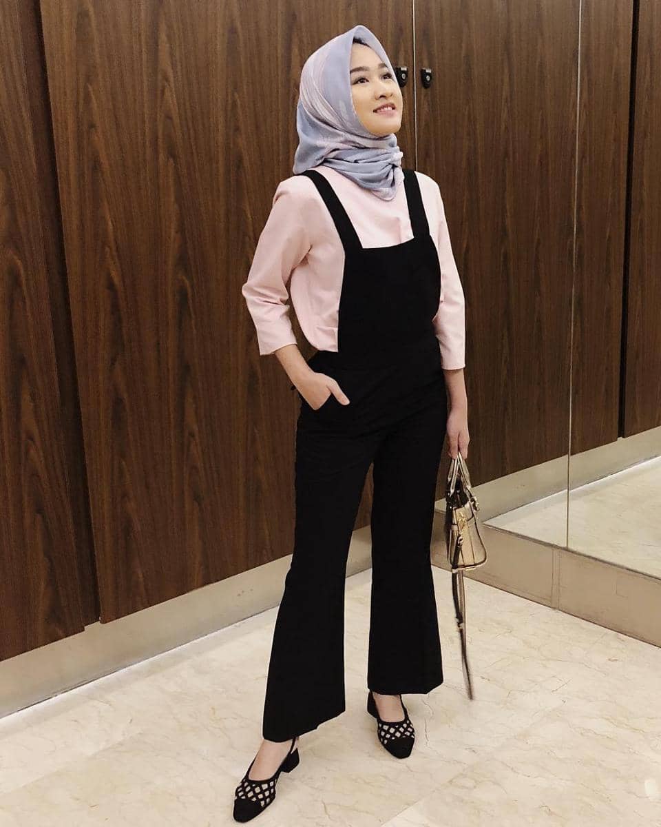 https://cdn.idntimes.com/content-images/post/20180523/style-hijab-bukber-8-762932fb680c2c5b64772bee7a9f9ebb.jpg