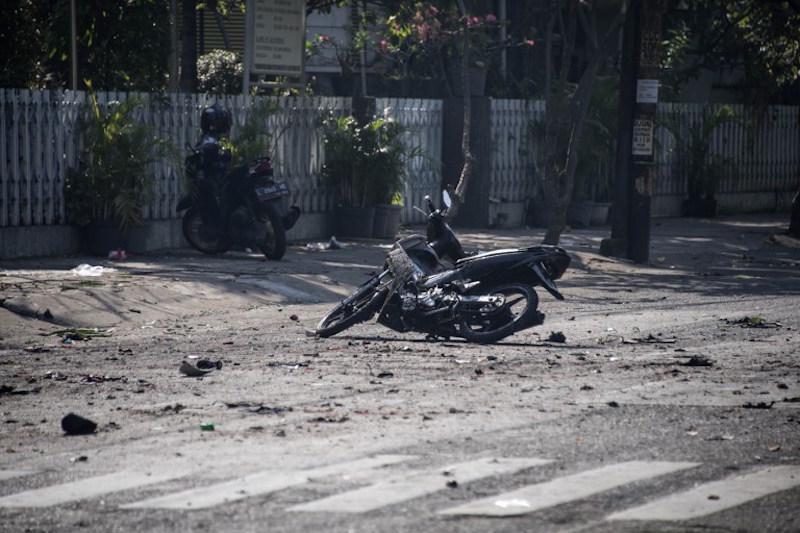 https://cdn.idntimes.com/content-images/post/20180513/surabaya-bom3-78b243b0976bcdfeef8d04c07542404b.jpg