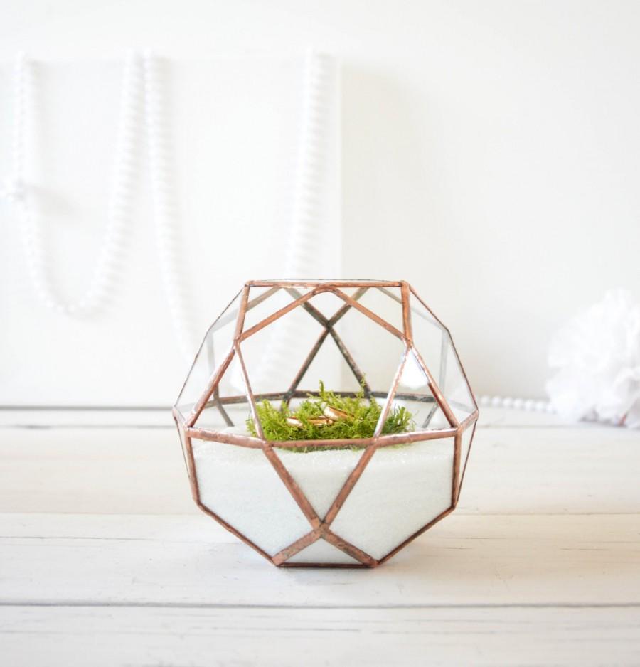 https://cdn.idntimes.com/content-images/post/20170711/wedding-ring-holder-wedding-ring-box-wedding-decorations-stained-glass-terrarium-06cd02eb897d9422699c183870b05373.jpg