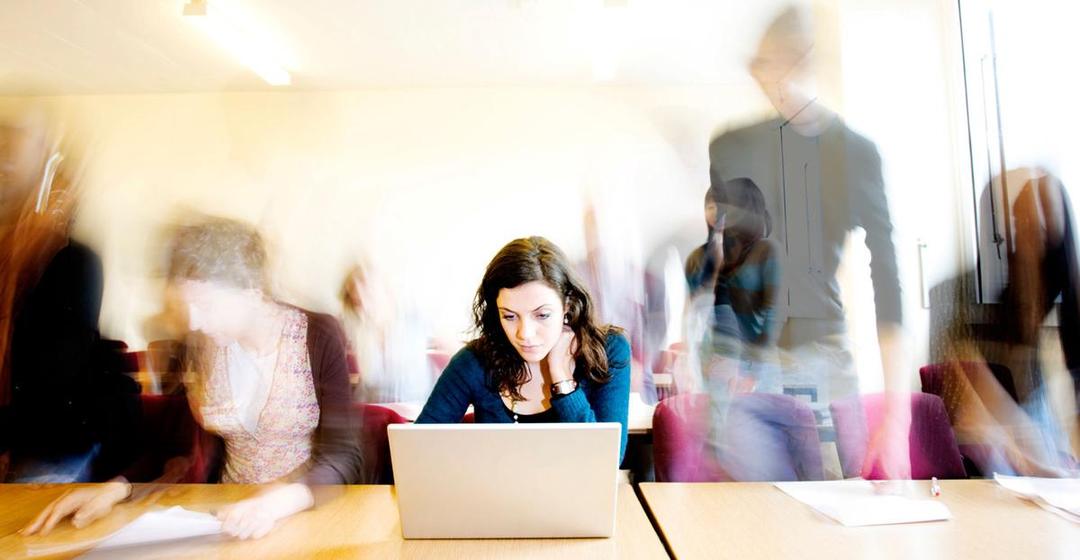 http://cdn.idntimes.com/content-images/post/20160524/work-stress-feature-acfdd3172d15624f3e588cb9fb61cec1.jpg