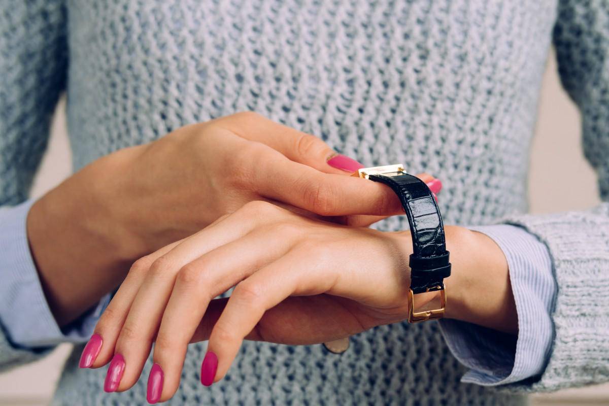 https://cdn.idntimes.com/content-images/post/20170529/wrist-woman-e1454689033316-17779f211f01eb399ef7649a1d31f7c9.jpg