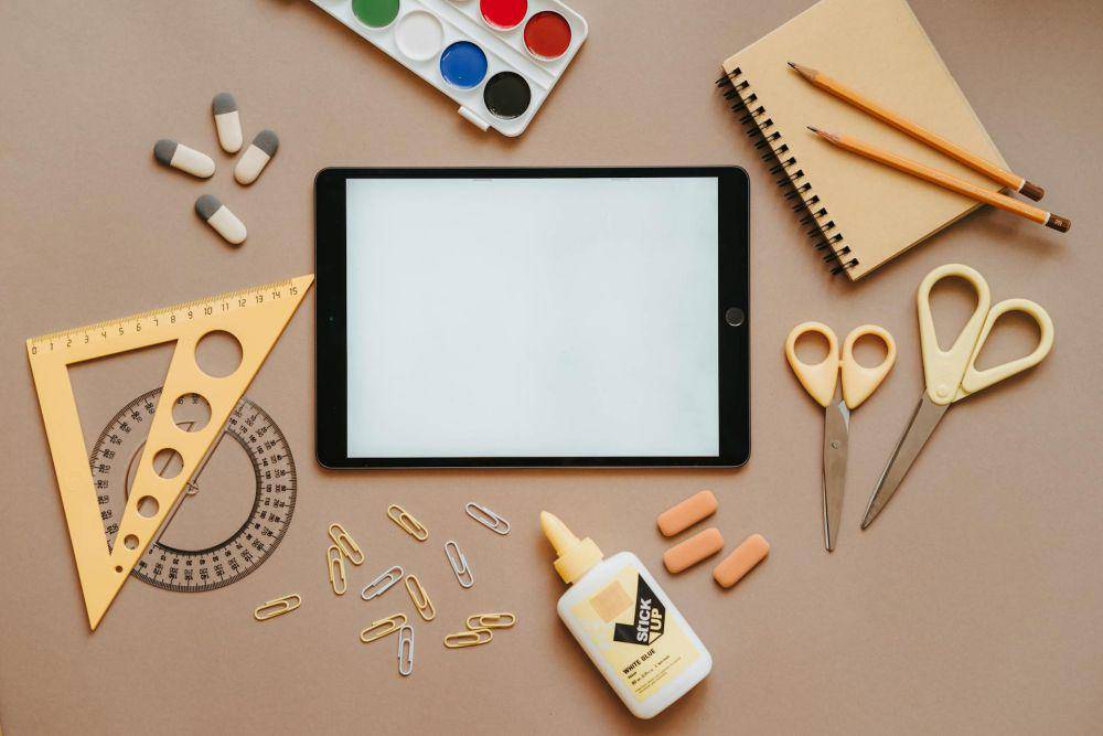 ilustrasi gunting (pexels.com/olia danilevich)
