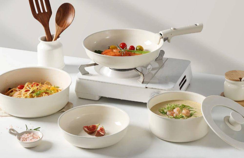 Ilustrasi cookware set (shopee.co.id/Carote Official Shop)