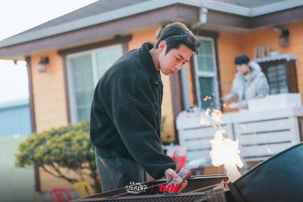 Lee Jae Wook dalam Fresh off the Sea 2 (instagram.com/tvn_joy)