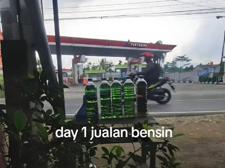 8 Meme Day 1, Ada yang Nyeleneh sampai Aneh?
