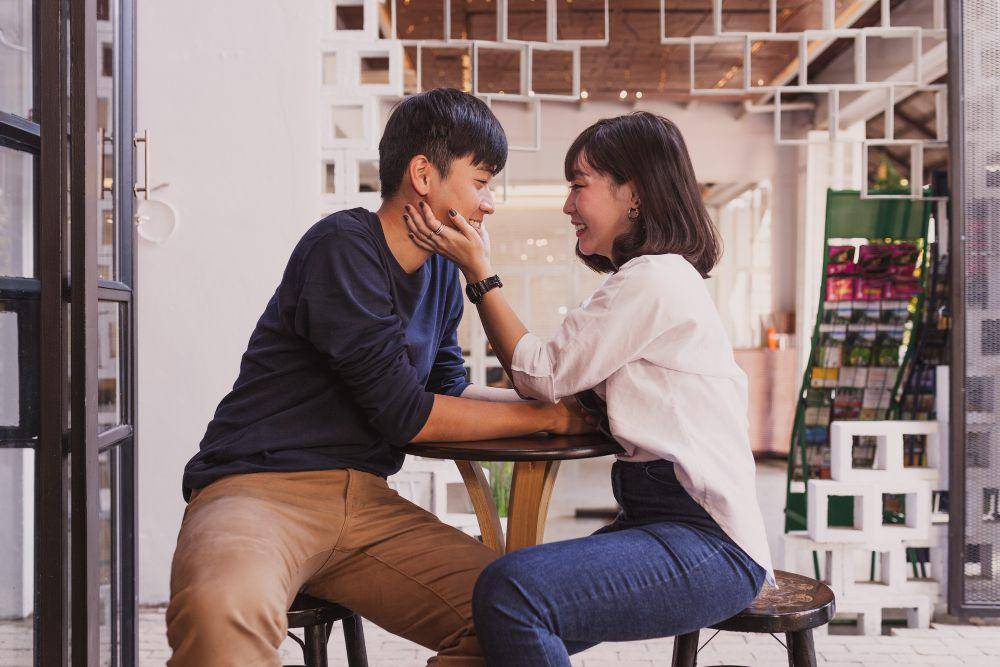 ilustrasi romantis (freepik.com/freepik)