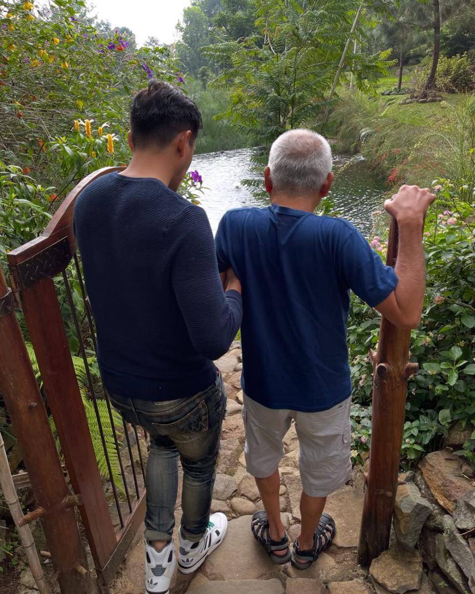 kenangan Darius Sinathrya urus sang ayah yang sakit (instagram.com/dagnesia)