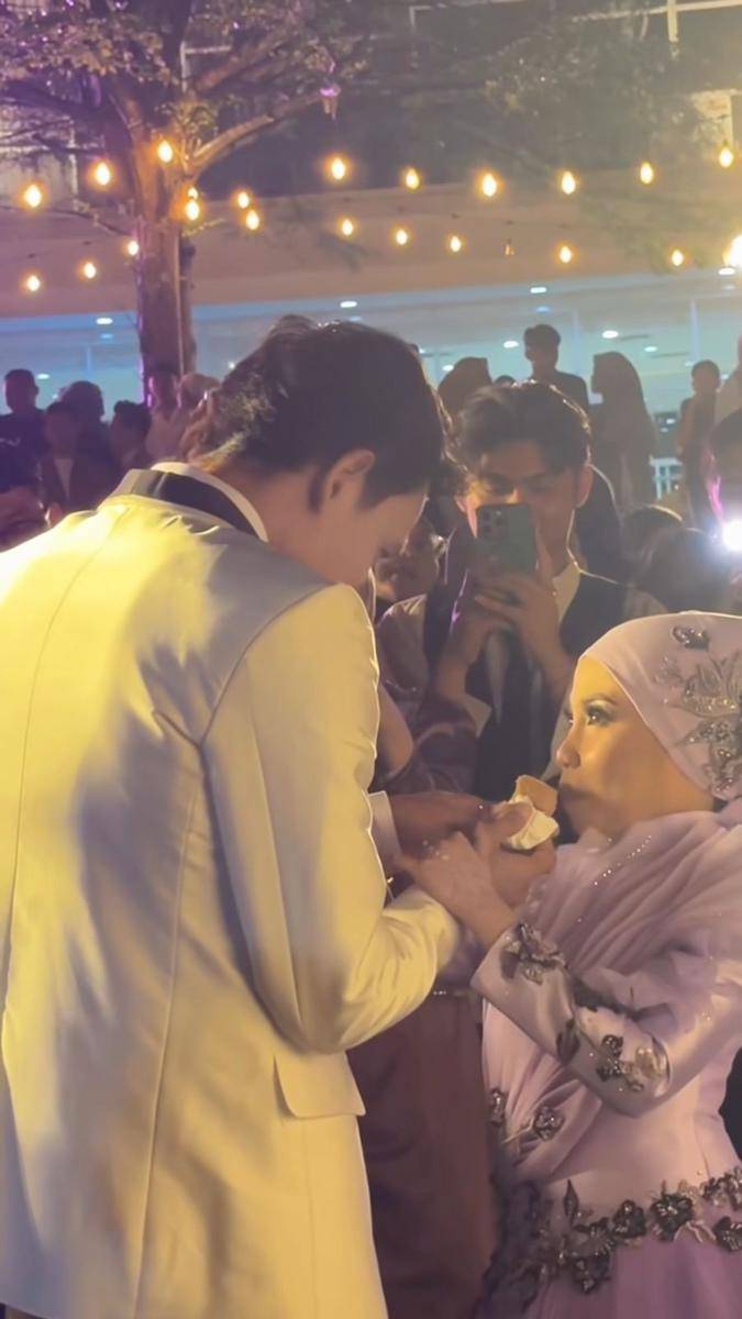 resepsi pernikahan Lolly Unyu (Instagram.com/lollyunyu)