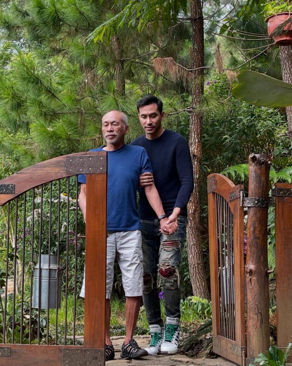 kenangan Darius Sinathrya urus sang ayah yang sakit (instagram.com/dagnesia)