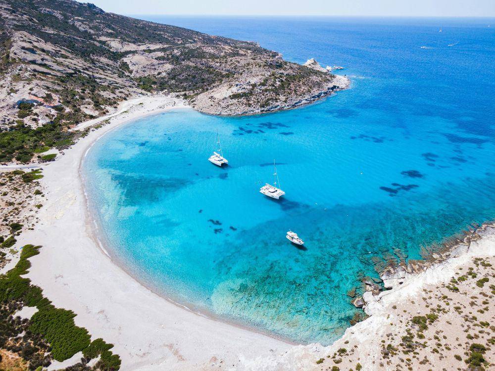 potret Pulau Milos, Yunani (unsplash.com/Derek Sutton)
