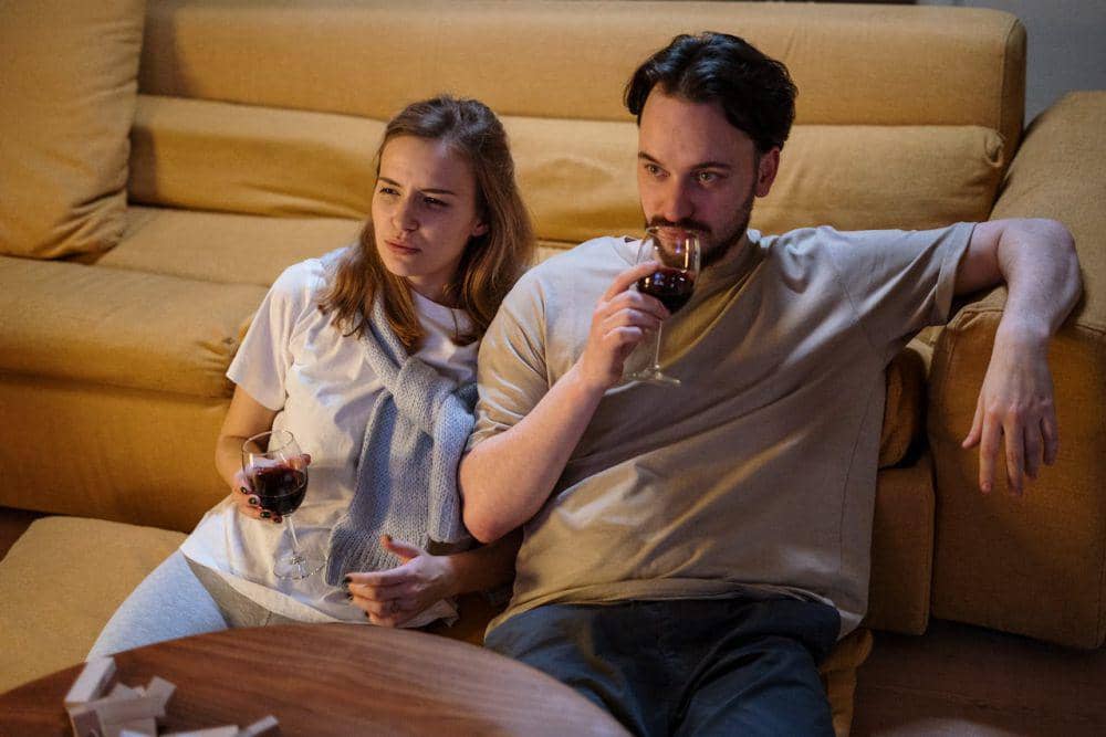 ilustrasi nonton film bareng (pexels.com/cottonbro studio)