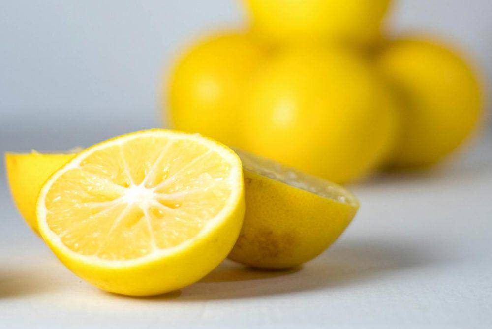 ilustrasi lemon (pexels.com/O'neil Gonzales)
