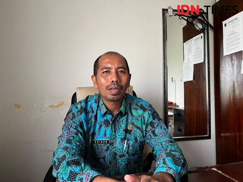 Kepala Sub Bagian (Kasubag) Umum BPSDM Lampung, Edison Manurung. (IDN Times/Tama Yudha Wiguna)