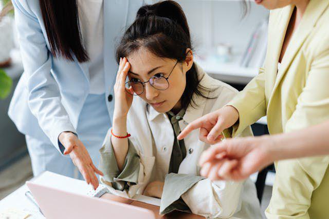 6 Cara Jaga Mental Saat Tekanan Kerja Lagi Tinggi