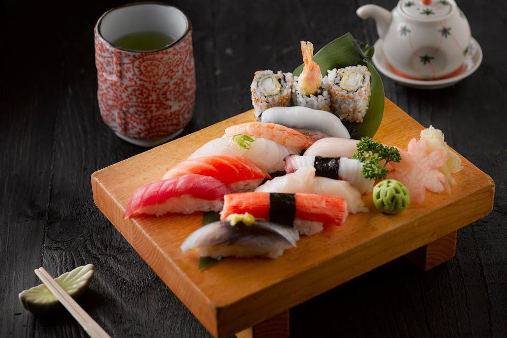 Kenapa Sushi Selalu Disajikan dengan Gari dan Wasabi?