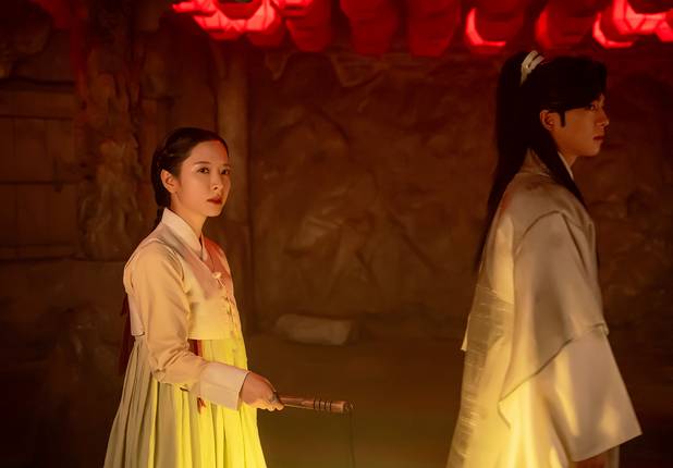 still cut drama Korea The Haunted Palace (dok. SBS Drama/The Haunted Palace)