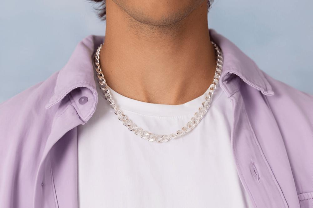 7 Hal yang Bikin Kalung Rantai Jadi Statement Look Cowok, Cool Abis!