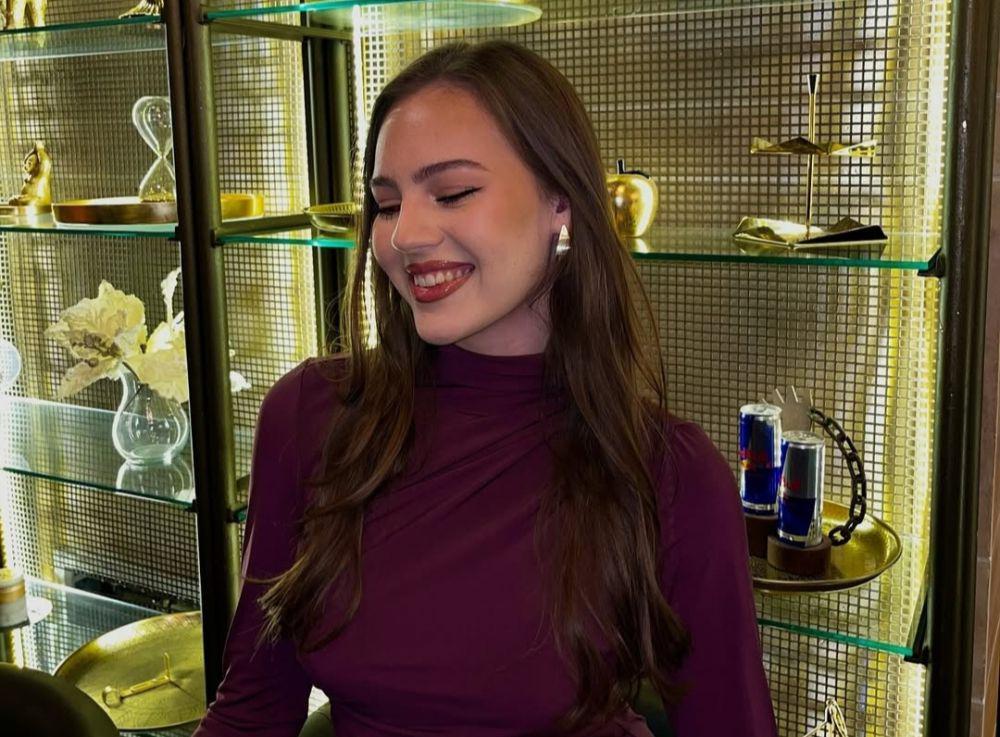 7 Potret Ena Adrovic Miss World Bosnia dan Herzegovina 2025, Stunning!