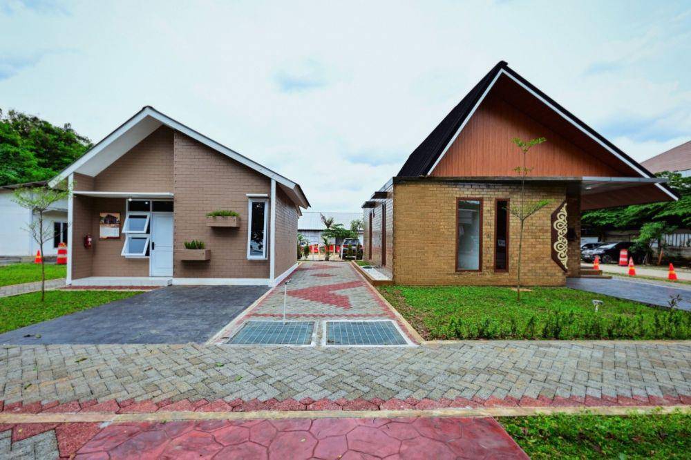 Rumah percontohan yang menggunakan produk bata interlock presisi PT Semen Indonesia (Persero) Tbk atau SIG. (dok. SIG)