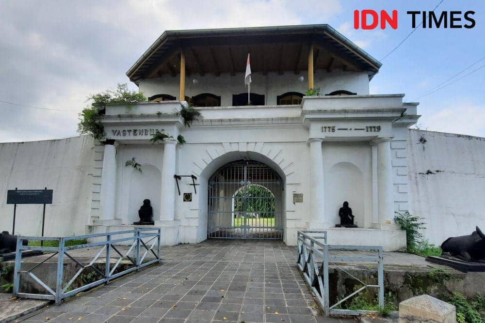 Benteng Vastenburg (IDN Times/Fatma Roisatin N.)