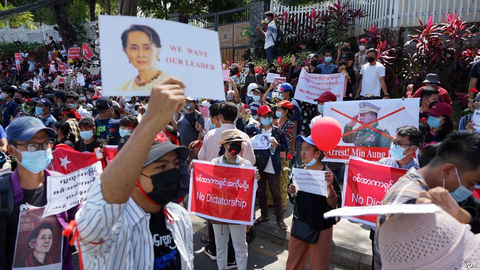 Protes di Myanmar menentang pengambilalihan kekuasaan oleh Junta Militer. Foto diunggah pada 2021. (commons.wikimedia.org/public domain)