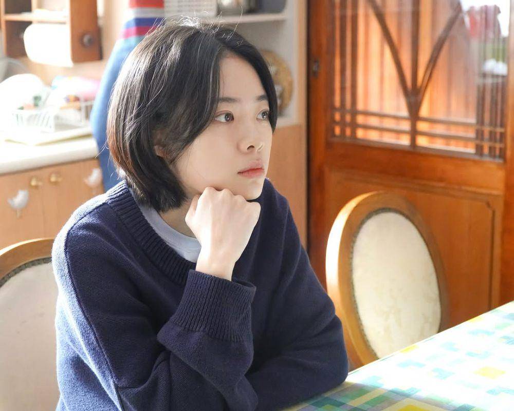 Still cut drama Our Unwritten Seoul (dok.instagram.com/yooborn_official)