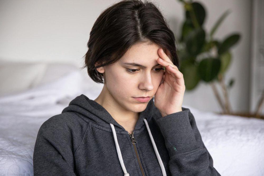 Capek Overthinking Terus? 7 Hobi buat Ngademin Pikiran yang Sumpek