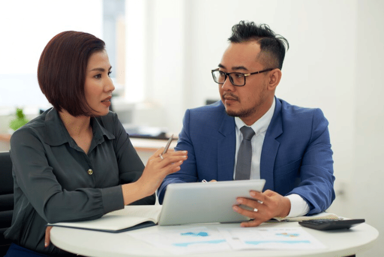 Ilustrasi konsultasi bisnis (freepik.com)